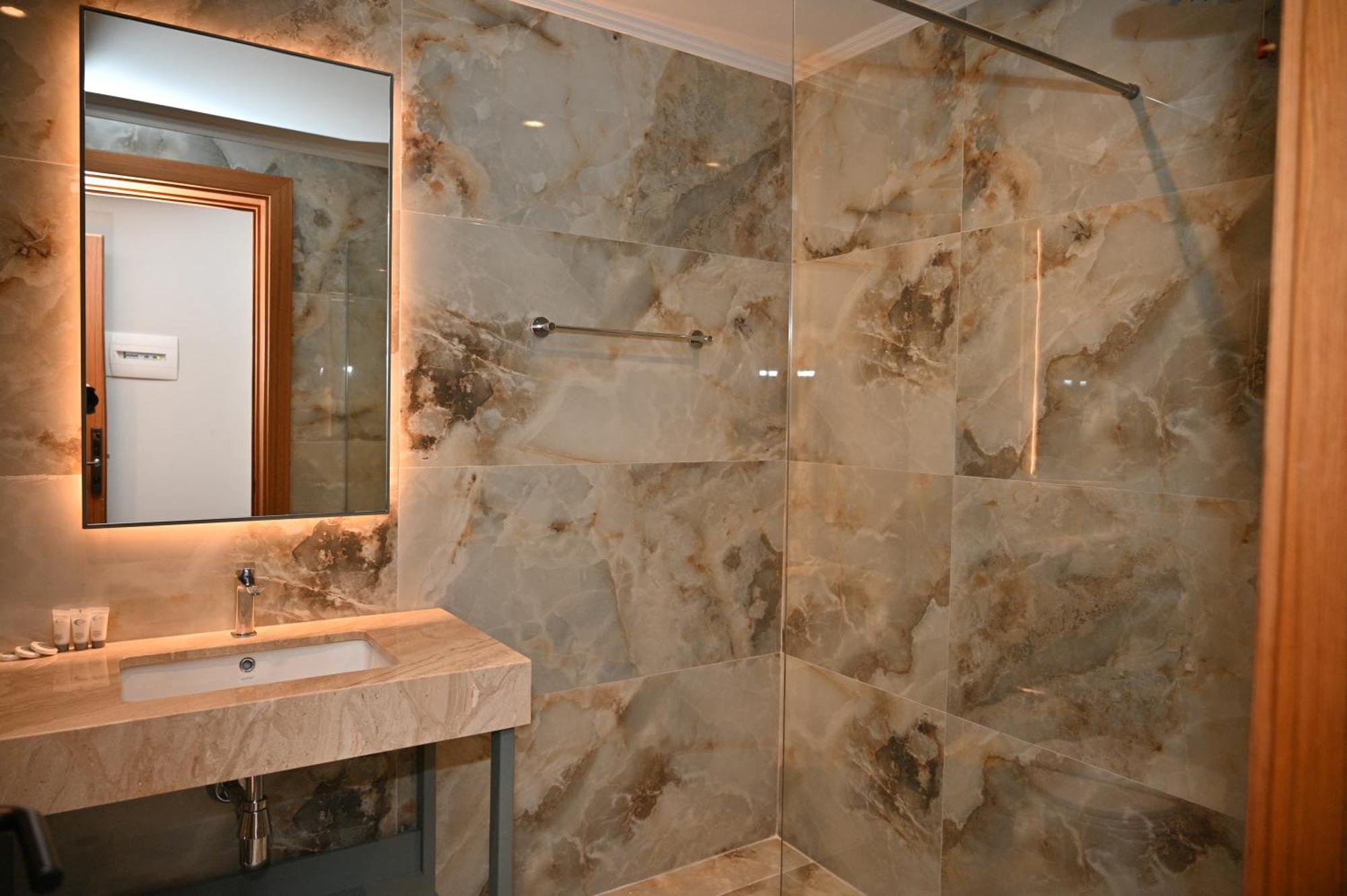 Rinia 2 Hotel Škalngur
